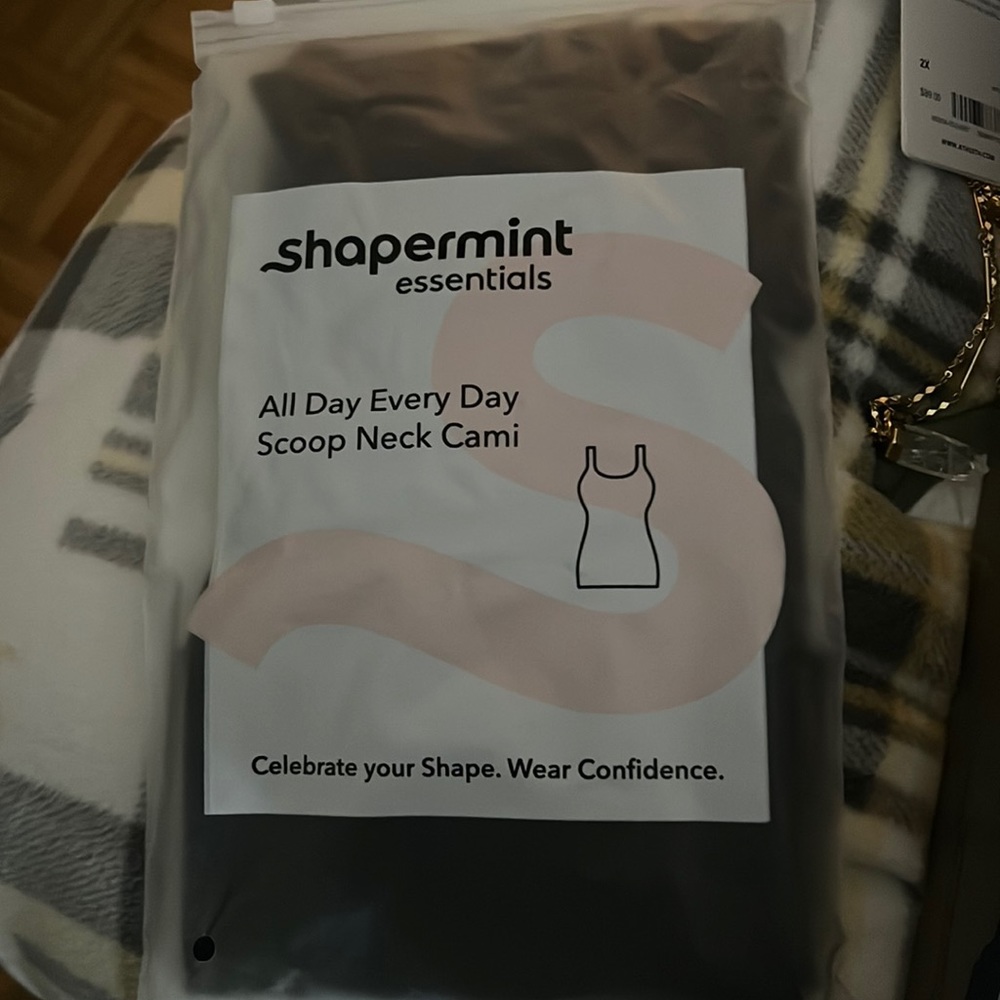 Shapermint essentials all day scoop neck cami. Size 2XL